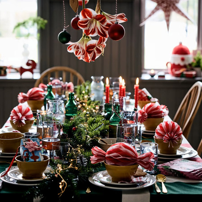 Viral-worthy tablescapes for Christmas - RollerCoaster